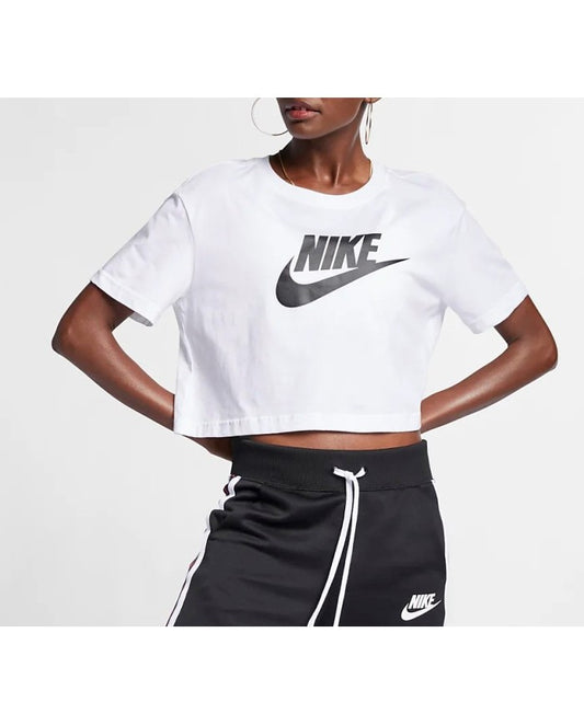 SPORTSWEAR ESSENTIAL