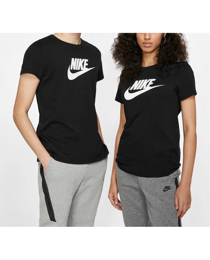 SPORTSWEAR ESSENTIAL