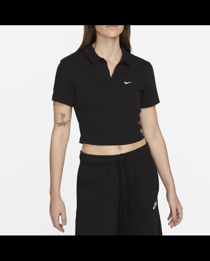 SPORTSWEAR ESSENTIALS